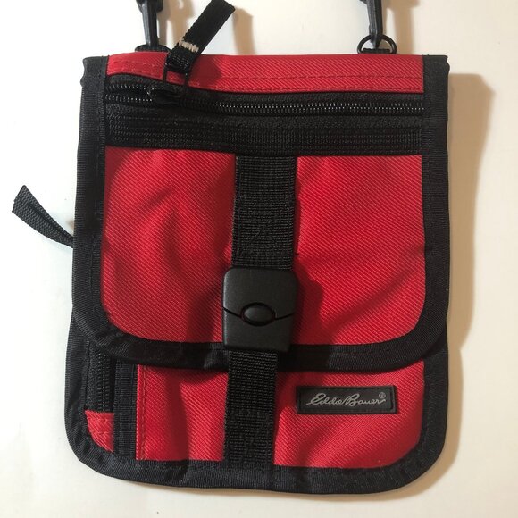 Elevate Your Look: Sleek Black Bag with a Pop of Red Inside! - Picture 1 of 9